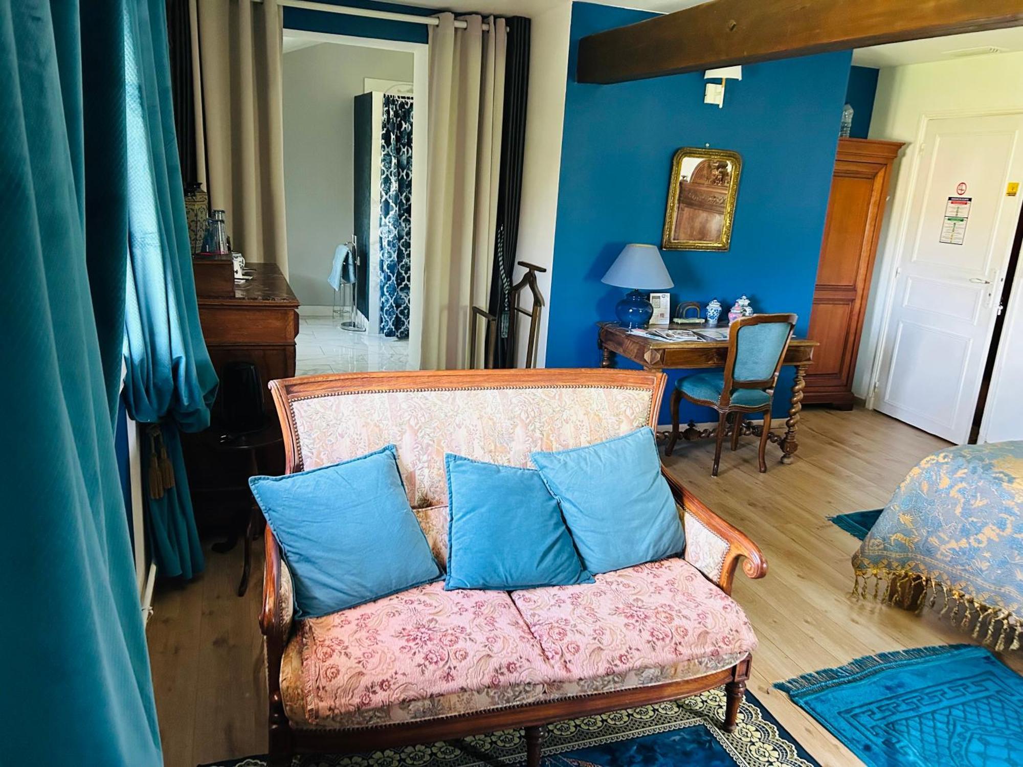 מונטובן Manoir De La Gravette, Manoir Et Table D'Hotes מראה חיצוני תמונה